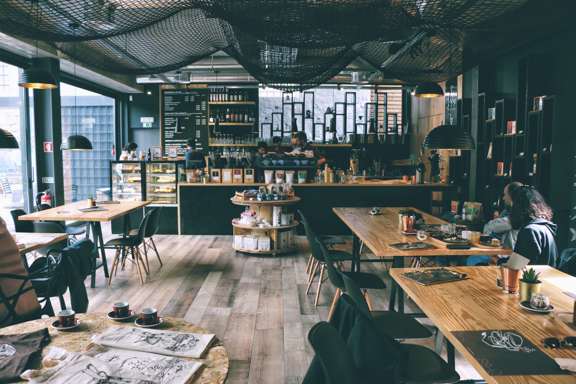 Cửa hàng công ty và nhượng quyền