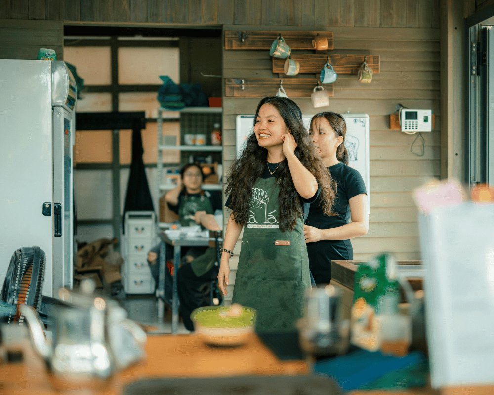 Doanh thu phí tách riêng từng dòng